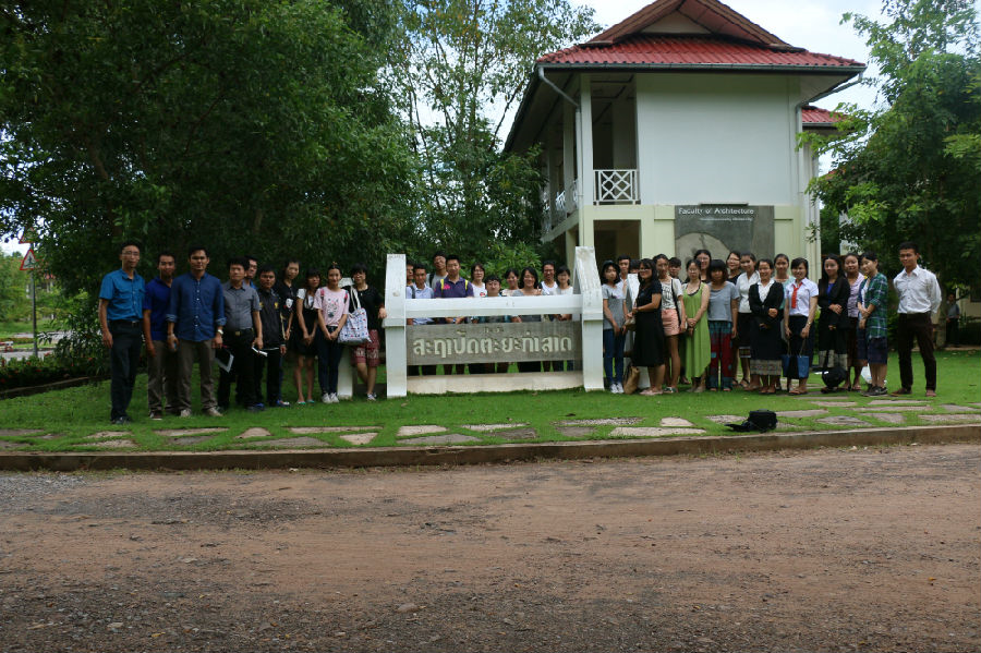 老挝写生组赴苏发努冯大学交流.png